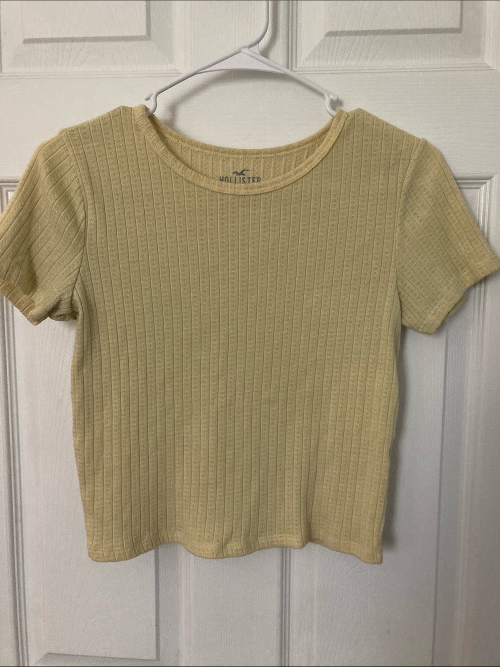 Hollister Women's Mustard Ribbed Crop Top Medium